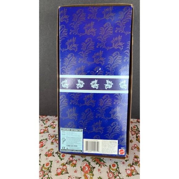 Avon Winter Velvet Barbie - Picture 8 of 10